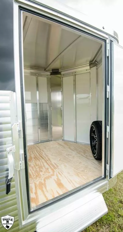 new Horse Trailers Sundowner Trailers  for sale, in Willspoint, TX Thumbnail 3