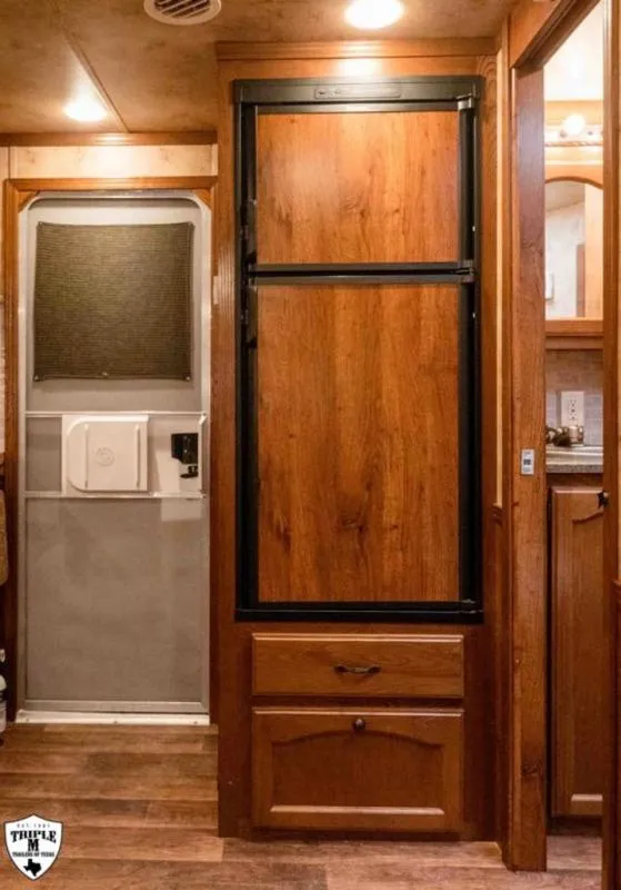 used Horse Trailers Lakota  for sale, in Willspoint, TX Thumbnail 6