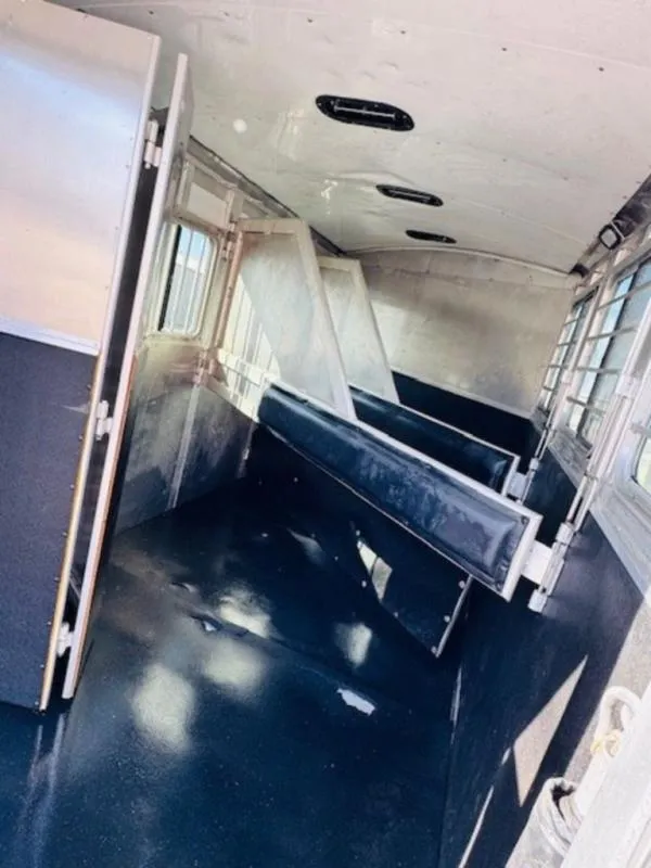 used Horse Trailers Cherokee  for sale, in Willspoint, TX Thumbnail 5