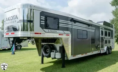 2027 Lakota CH8313RK Horse Trailer