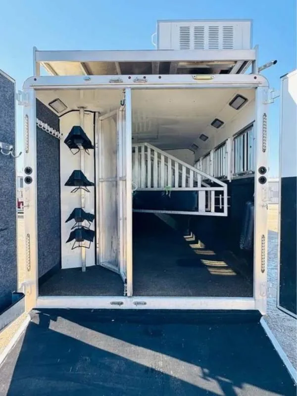 used Horse Trailers Merhow Trailers  for sale, in Willspoint, TX Thumbnail 5