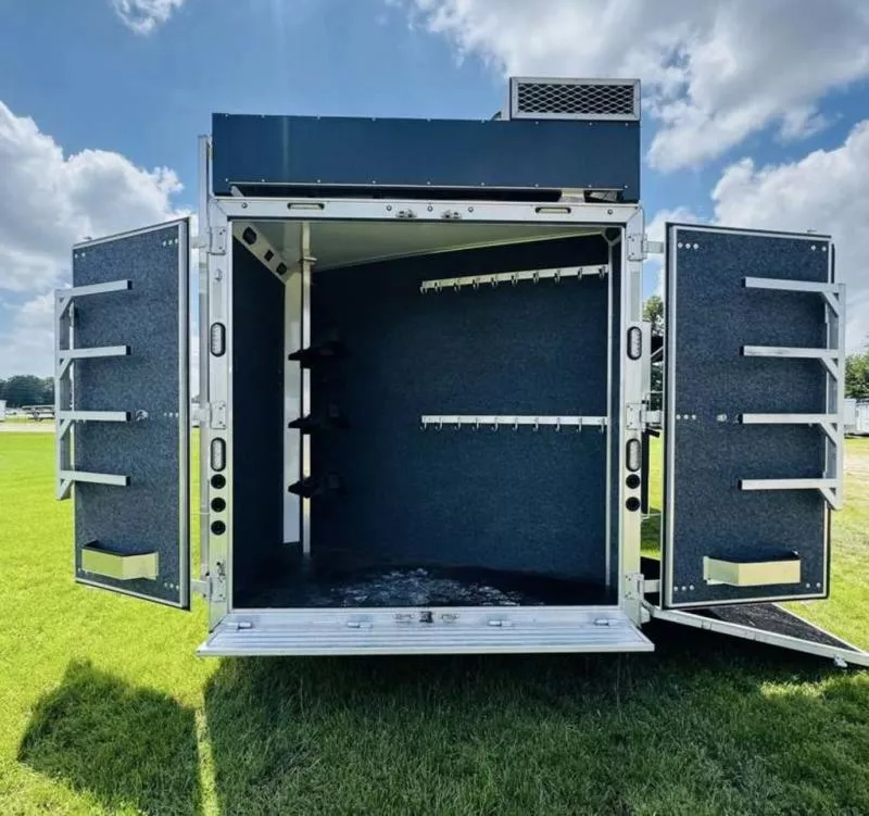 used Horse Trailers Lakota  for sale, in Willspoint, TX Thumbnail 7
