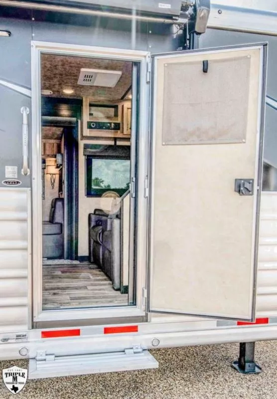 new Horse Trailers Lakota  for sale, in Willspoint, TX Thumbnail 5