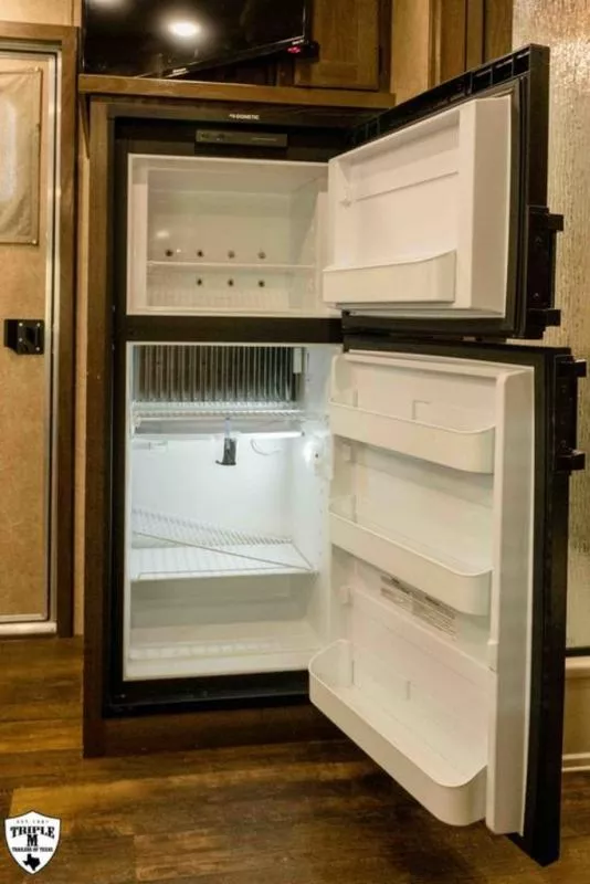 used Horse Trailers Lakota  for sale, in Willspoint, TX Thumbnail 24