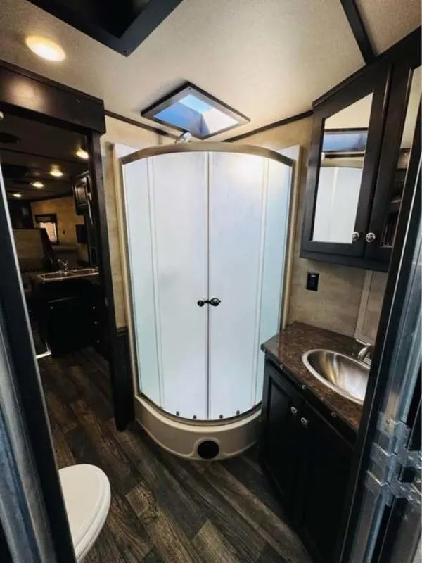 used Horse Trailers Merhow Trailers  for sale, in Willspoint, TX Thumbnail 14