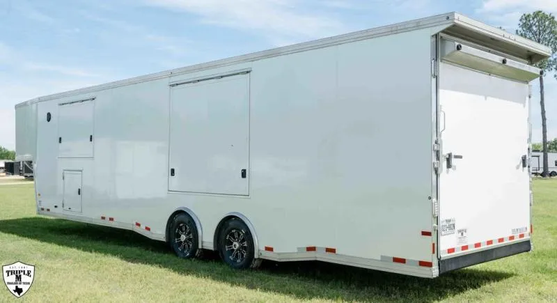 used Horse Trailers Sundowner Trailers  for sale, in Willspoint, TX Thumbnail 4
