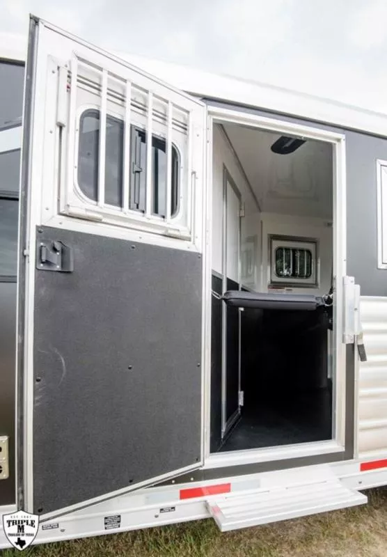 new Horse Trailers Lakota  for sale, in Willspoint, TX Thumbnail 12