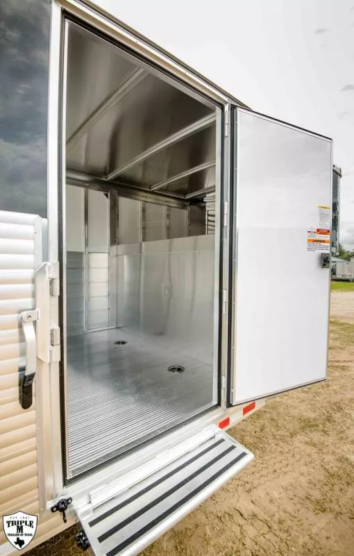 new Horse Trailers Sundowner Trailers  for sale, in Willspoint, TX Thumbnail 4