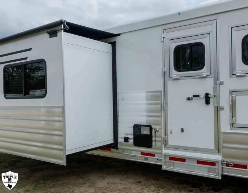 new Horse Trailers Lakota  for sale, in Willspoint, TX Thumbnail 4