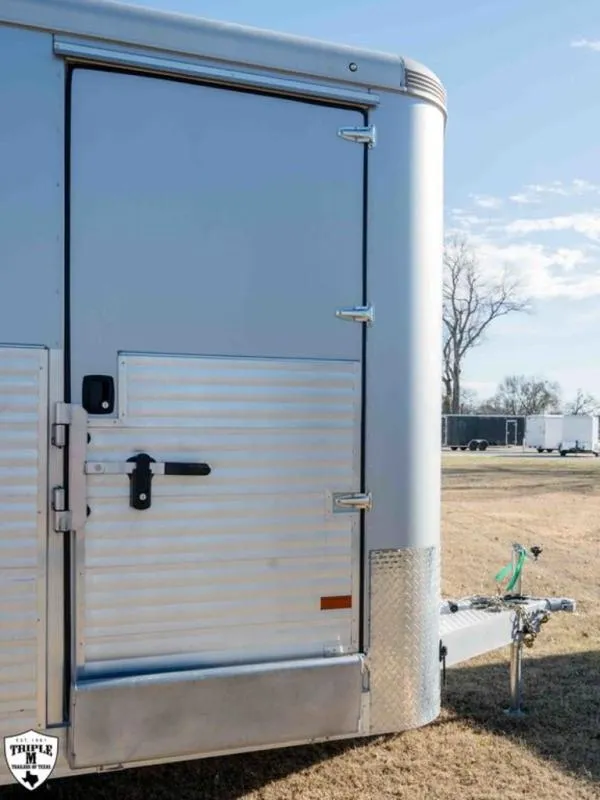 used Horse Trailers Sundowner Trailers  for sale, in Willspoint, TX Thumbnail 7