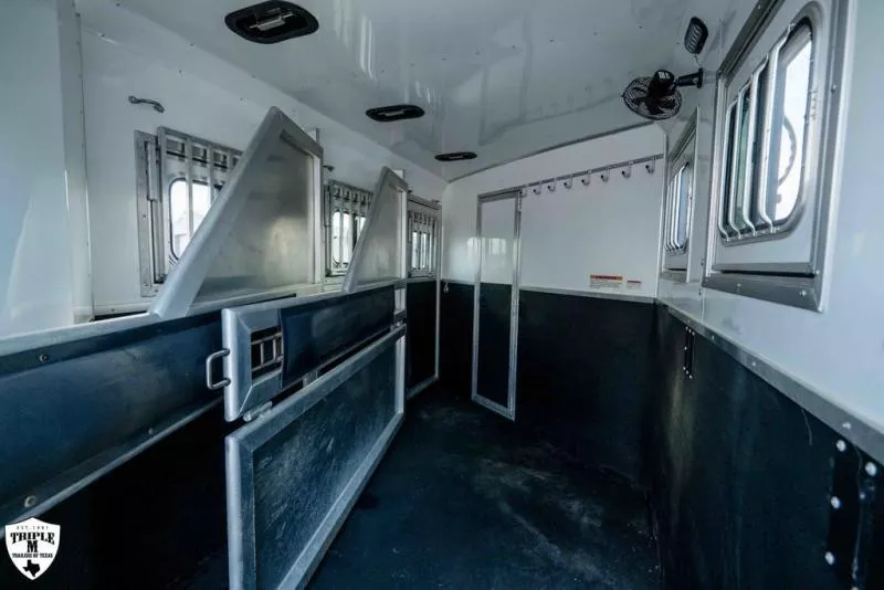 used Horse Trailers Lakota  for sale, in Willspoint, TX Thumbnail 10