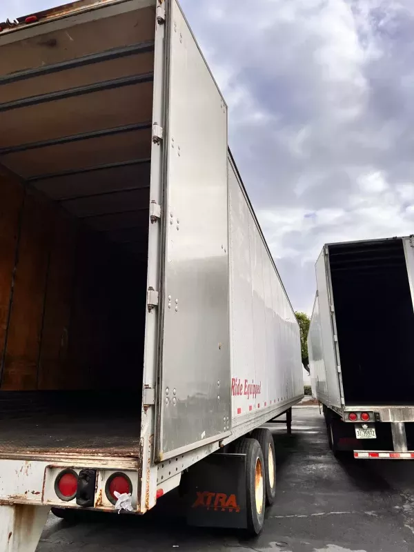 used Dry Van Semi Trailers Hyundai  for sale, in Pomona, CA Thumbnail 2