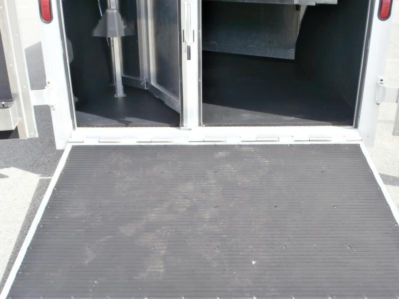 used Horse Trailers EBY  for sale, in Grimsley, TN Thumbnail 13