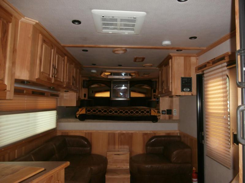 used Horse Trailers Sundowner Trailers  for sale, in Grimsley, TN Thumbnail 17