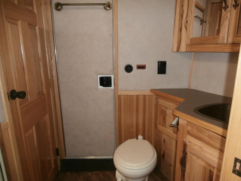 used Horse Trailers Sundowner Trailers  for sale, in Grimsley, TN Thumbnail 22