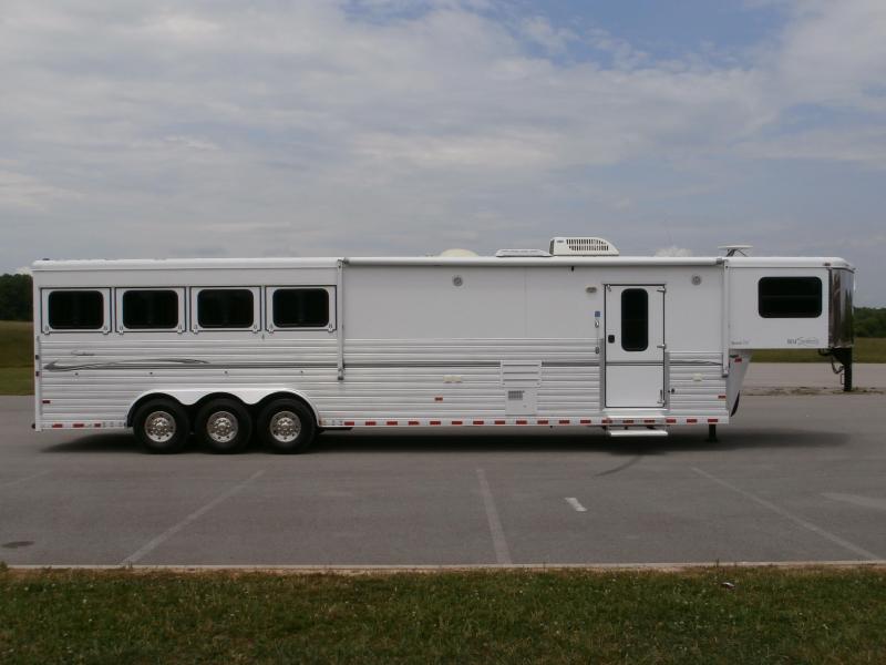 used Horse Trailers Sundowner Trailers  for sale, in Grimsley, TN Thumbnail 6