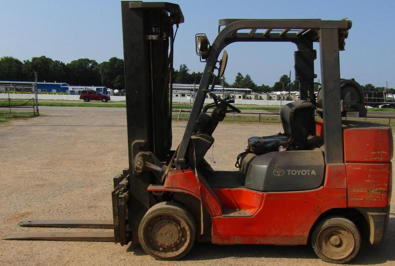 2014 Toyota Toyota Forklift 8000 Material Handling 2014 Toyota Toyota Forklift 8000 Material Handling