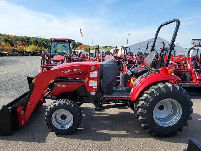 new Other Trailers Mahindra  for sale, in Chippewa Falls, WI Thumbnail 3