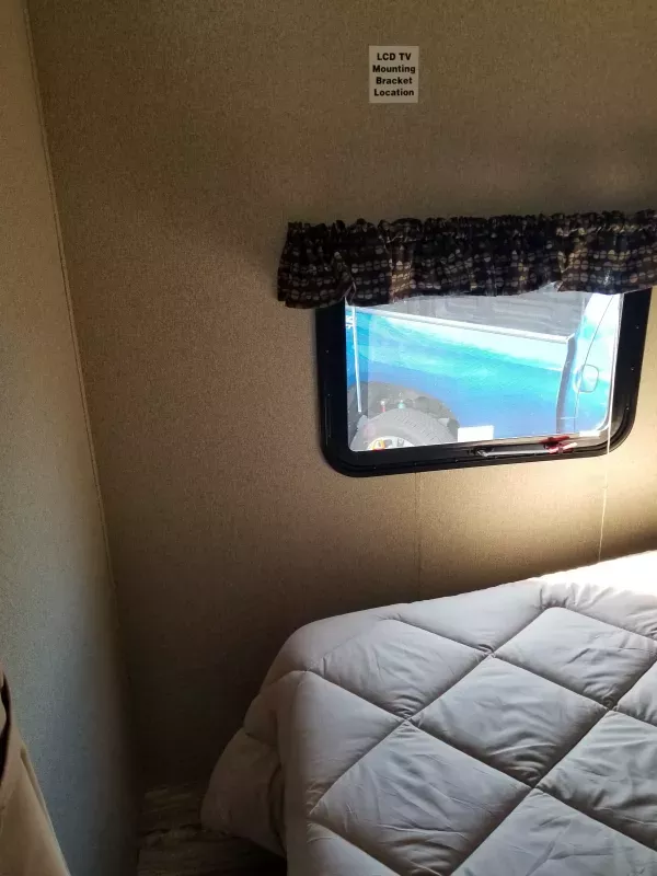 used Travel Trailers Keystone RV Springdale for sale, in Gresham, OR Thumbnail 11