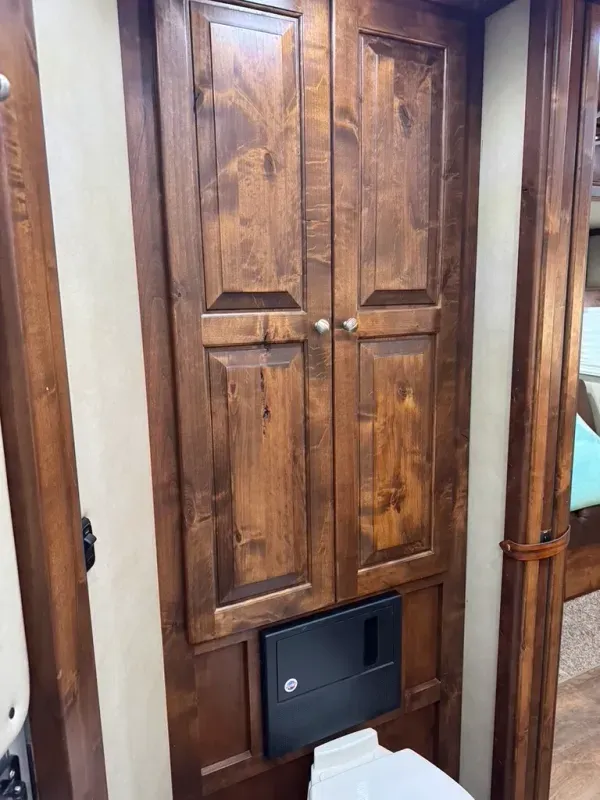 used Horse Trailers Logan Coach Trailers  for sale, in Marsing, ID Thumbnail 14