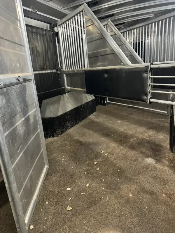 used Horse Trailers Logan Coach Trailers  for sale, in Marsing, ID Thumbnail 16