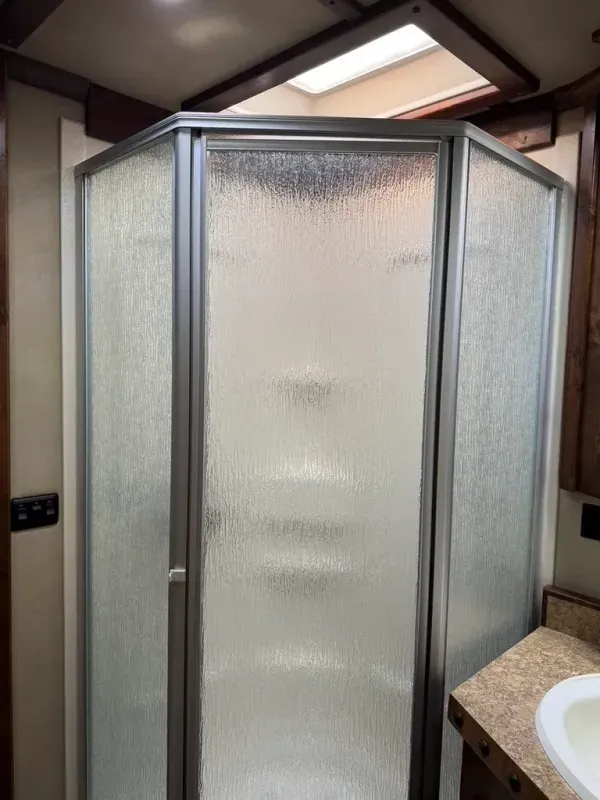 used Horse Trailers Logan Coach Trailers  for sale, in Marsing, ID Thumbnail 11