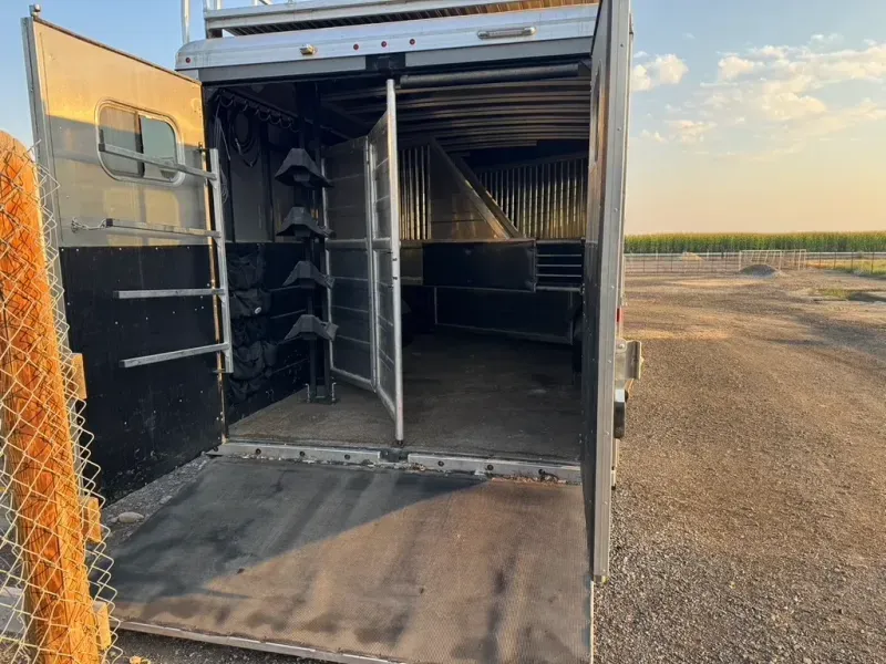 used Horse Trailers Logan Coach Trailers  for sale, in Marsing, ID Thumbnail 13