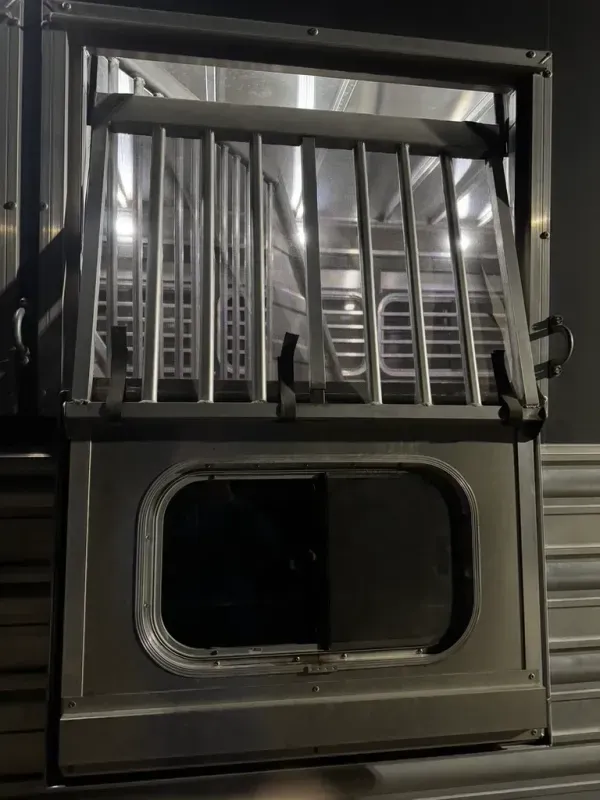 used Horse Trailers Logan Coach Trailers  for sale, in Marsing, ID Thumbnail 25