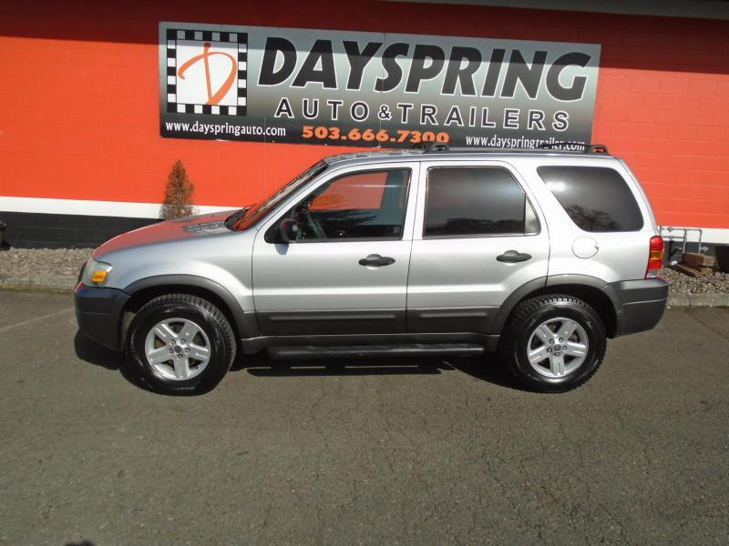 2005 Ford ESCAPE 4X4 SUV 2005 Ford ESCAPE 4X4 SUV