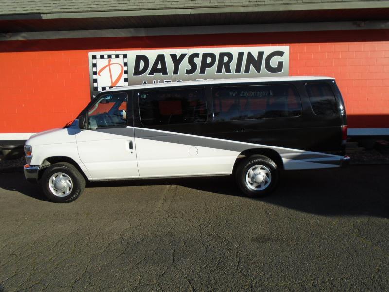 2009 Ford E350 15 PASSENGER VAN Truck 2009 Ford E350 15 PASSENGER VAN Truck