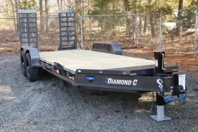 2026 Diamond C Trailers LPX207