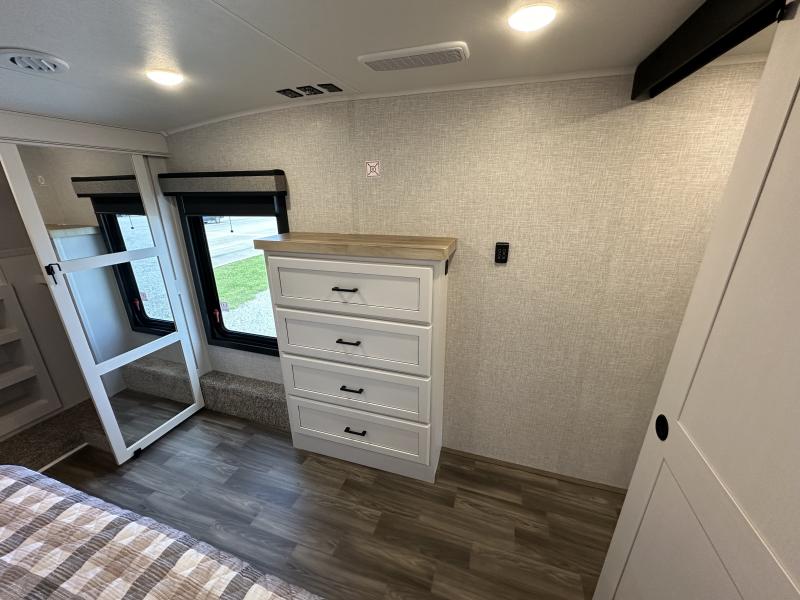 new Fifth Wheel Trailers Jayco Eagle for sale, in Mayfield, KY Thumbnail 6