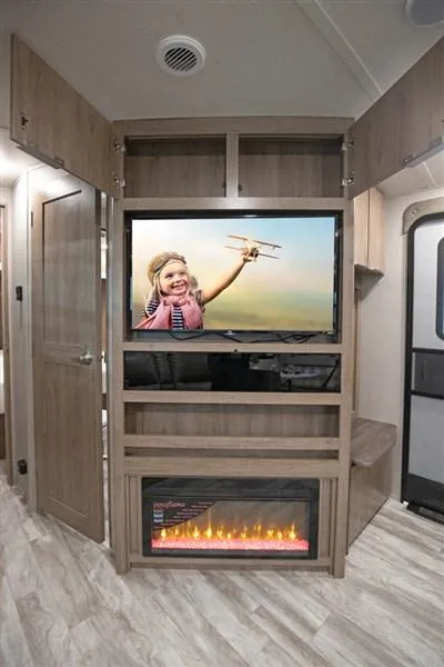 used Travel Trailers Grand Design RV Imagine for sale, in Mayfield, KY Thumbnail 7