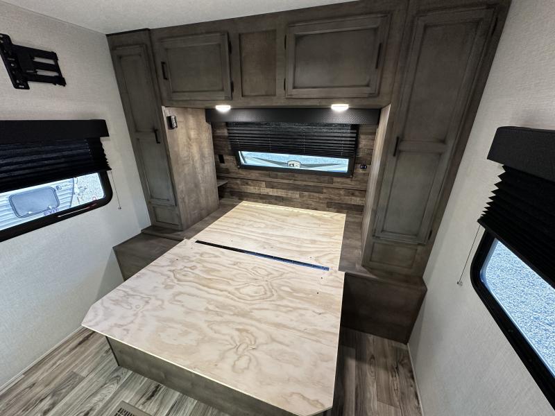 used Travel Trailers Venture SportTrek for sale, in Mayfield, KY Thumbnail 4