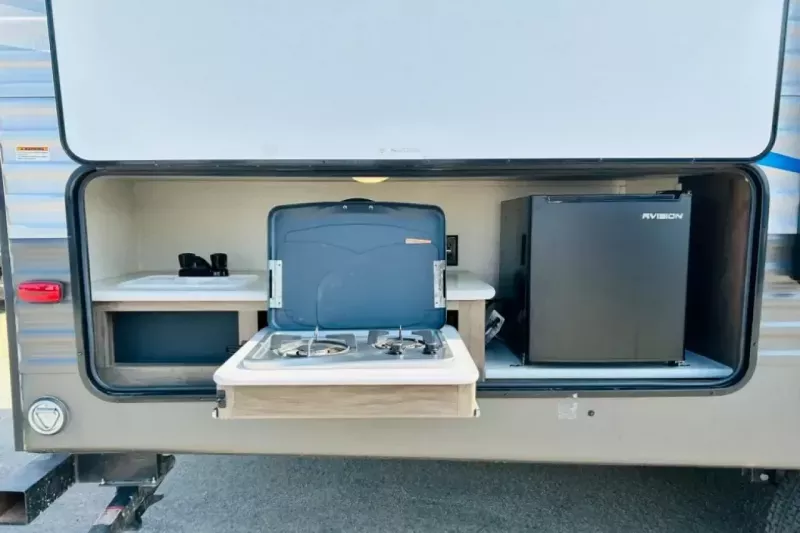 used Travel Trailers Primetime Avenger ATI for sale, in Rochester, MI Thumbnail 6
