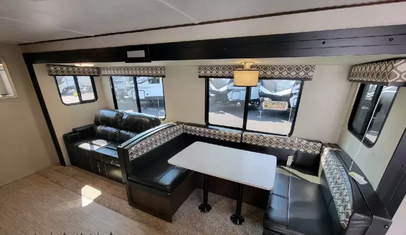 used Travel Trailers Primetime Avenger ATI for sale, in Rochester, MI Thumbnail 5