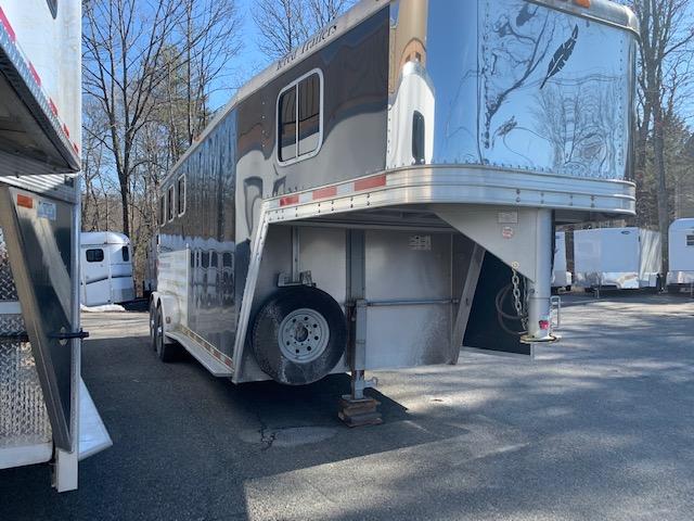 2007 Featherlite 2007 FEATHERLITE 8541 gn 3 HORSE SLANT DR Horse Trailer 2007 Featherlite 2007 FEATHERLITE 8541 gn 3 HORSE SLANT DR Horse Trailer