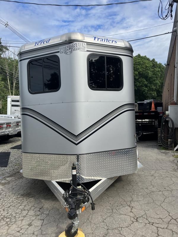 2018 Kingston Trailers . 2H BP Horse Trailer 2018 Kingston Trailers . 2H BP Horse Trailer