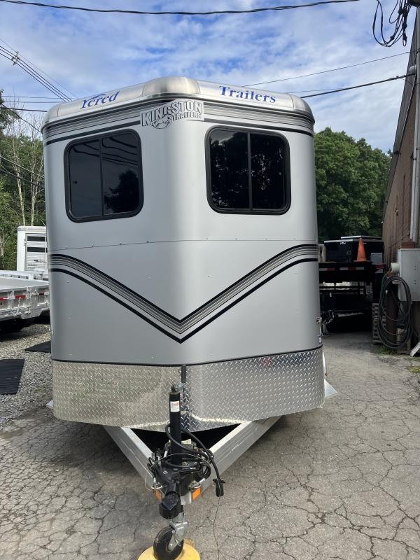 2018 Kingston Trailers . 2H BP Horse Trailer 2018 Kingston Trailers . 2H BP Horse Trailer