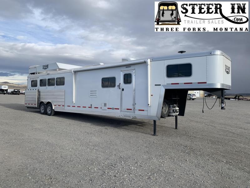 2020 Logan Coach Limited Horse Trailer 2020 Logan Coach Limited Horse Trailer