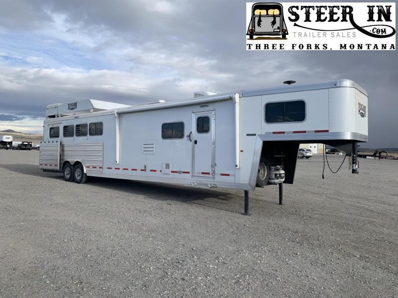 2020 Logan Coach Limited Horse Trailer 2020 Logan Coach Limited Horse Trailer