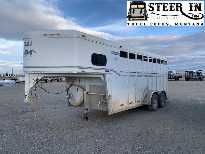 1994 Circle J Trailers STOCK/COMBO Horse Trailer 1994 Circle J Trailers STOCK/COMBO Horse Trailer