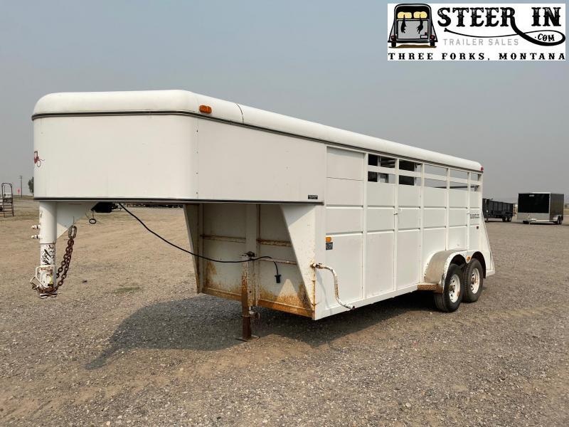 1998 Logan 3H Wrangler GN Horse Trailer 1998 Logan 3H Wrangler GN Horse Trailer