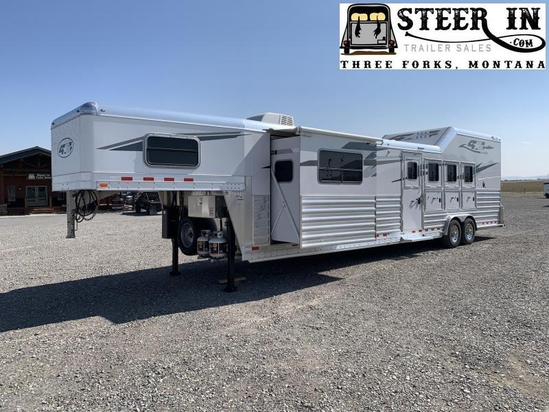 2021 4-Star Trailers Deluxe Horse Trailer 2021 4-Star Trailers Deluxe Horse Trailer