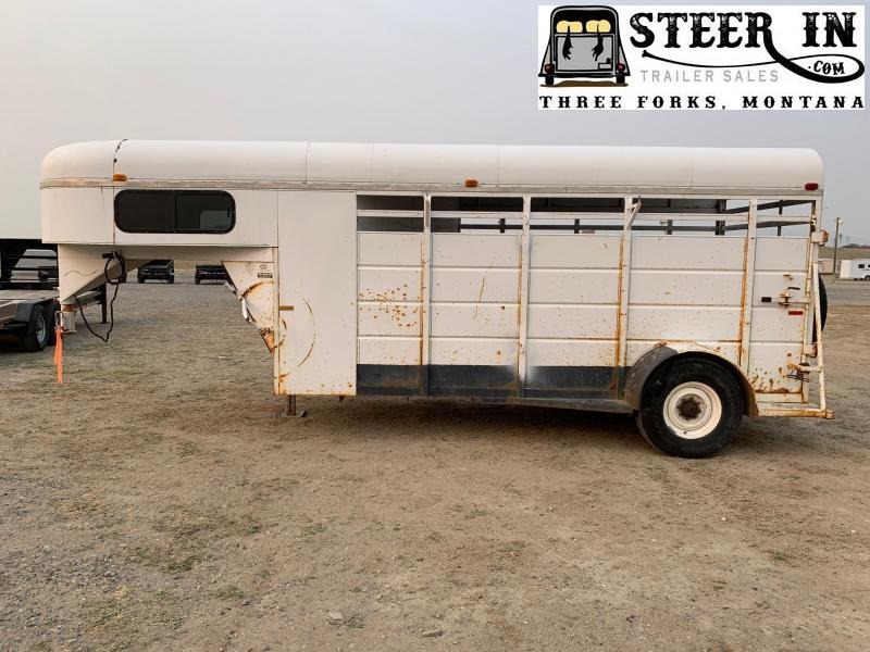1994 Century 3 HORSE GN Horse Trailer 1994 Century 3 HORSE GN Horse Trailer