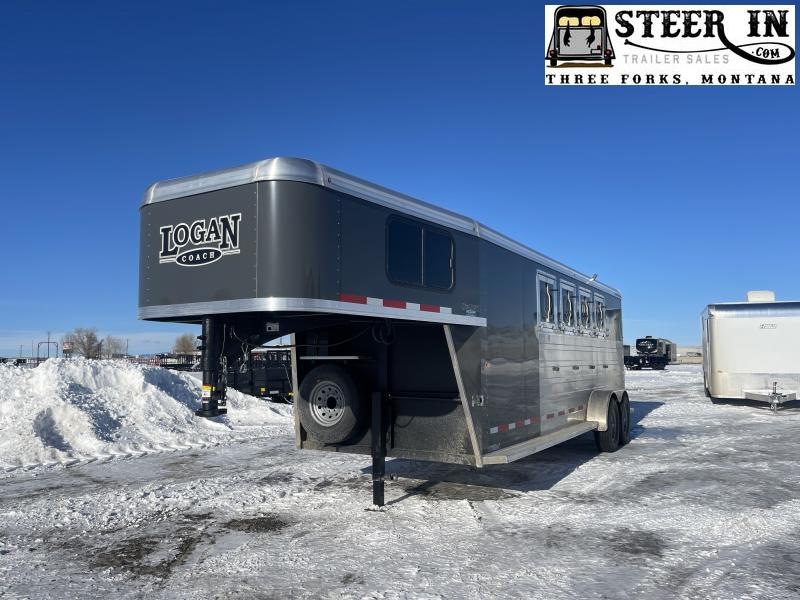 2023 Logan Coach 4H GN Bullseye w/ Side Tack 2023 Logan Coach 4H GN Bullseye w/ Side Tack