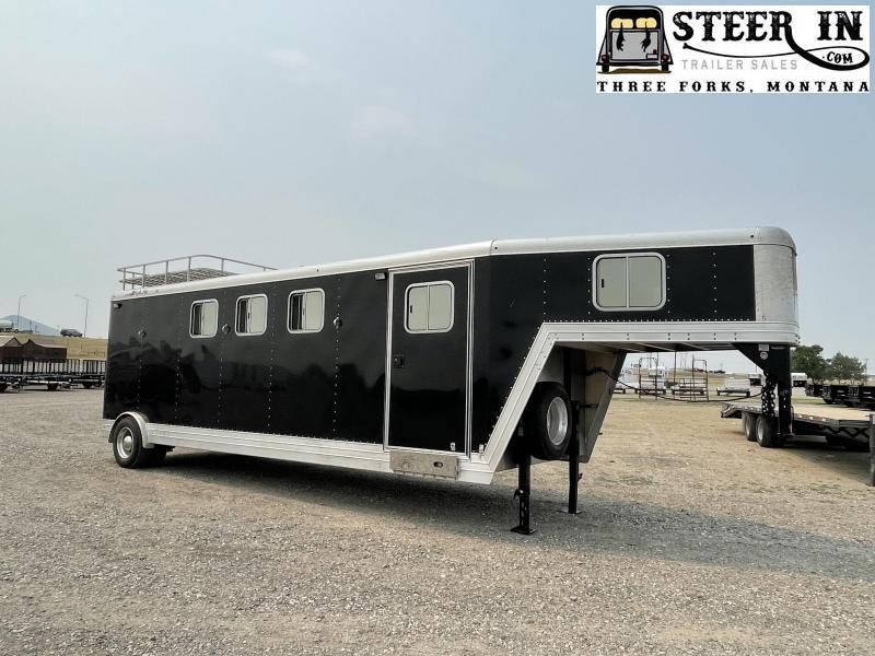 2012 Featherlite 4 Horse GN Trailer 2012 Featherlite 4 Horse GN Trailer