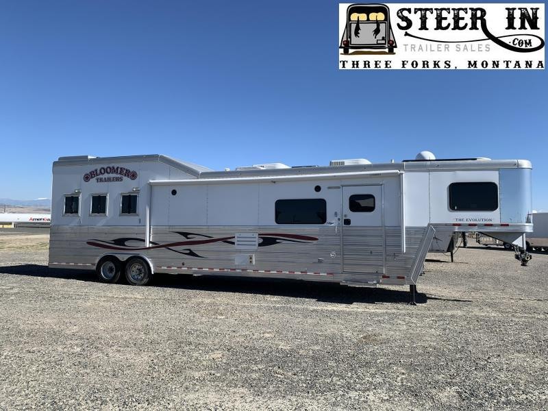 2013 Bloomer 3H Outlaw LQ Horse Trailer 2013 Bloomer 3H Outlaw LQ Horse Trailer