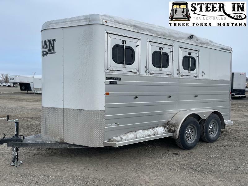 2023 Logan Coach 3H Bullseye w/ Ramp Horse Trailer