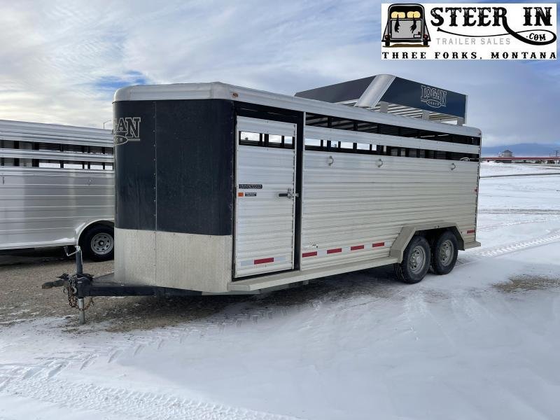 2015 Logan Coach 18' Stock BP Horse Trailer 2015 Logan Coach 18' Stock BP Horse Trailer